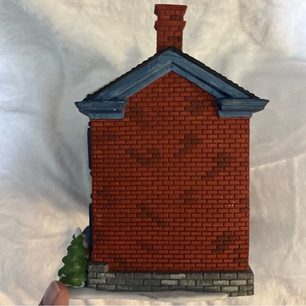 Department 56 Christmas Village Exclusive Heinz Company House 1996- flawed - Picture 4 of 8